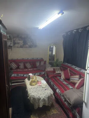 شقه في جبل التاج للبيع