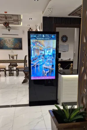 شاشة دعائية عمودية  50 انش،  خارجي LED قياسات كبيرة بالامتار مع البرنامج