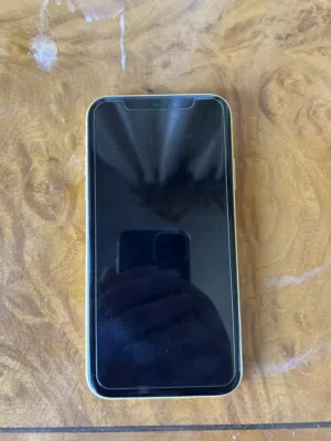 Apple iPhone 11 128GB – نظيف جداً