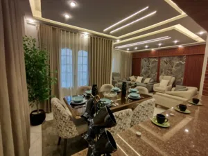 شقة مميزة للبيع بالفرش والاجهزة البيع بالتقسيط واستلام فوري