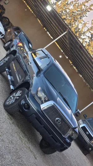 Used Toyota Tundra in Zawiya