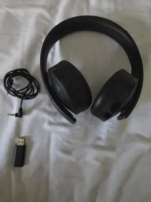 سماعة رأس بلوتوث لاسلكية مع سلك AUX Wireless Bluetooth Headset With AUX Wireless Wire