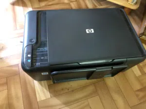طابعة نوع HP Deskjet F2483