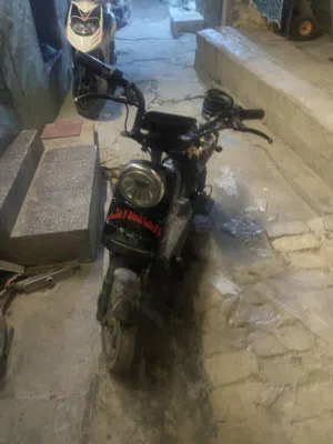 دراجة شحن 4 بطاريات كهربائيات كاملة