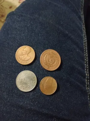 عملات وطوابع نادره جداً من مائات السنين لايوجد لها مثيل فى الاسواق العالميه وبحاله جيده جداً اثريه