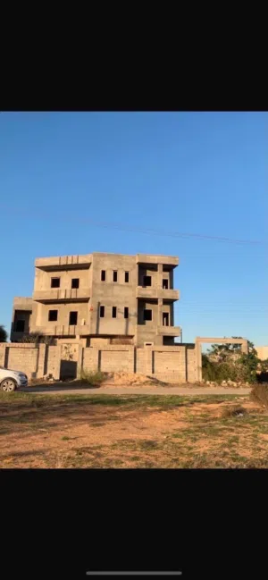 فيلا تتكون من 3طوابق