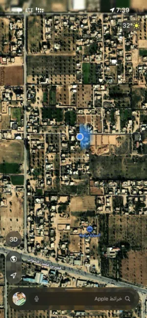 ارض 1000 ميترو موقع بين سواني بن ادم و قصر يبعد على مطار حوالي 6 كيلو