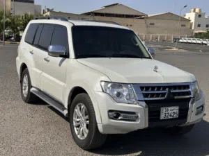 باجيرو 2018 المكينة الكبير فل جلد