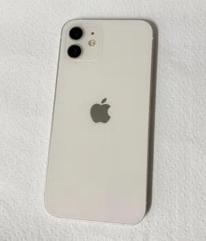 للبيع iPhone 12 أبيض 64GB