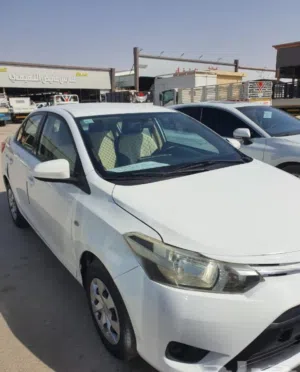 Toyota yaris 2016