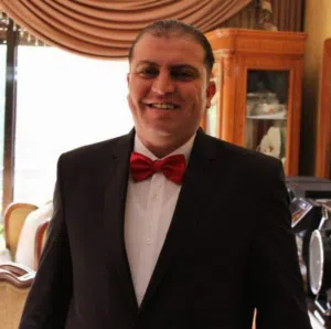 أستاذ بخبره ممتازة على استعداد لتدريس مادة الرياضيات