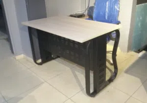 اثاث مكتبي مكاتب وكراسي