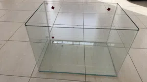 حوض سمك مع كامل الملحقات