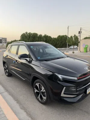للبيع سياره جاك s4 مديل 2025 فول مواصفات لون اسود