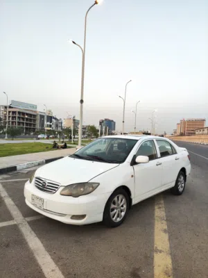 byd f3 2013 ابيض رقم بصرة باسمي مكفول محرك وكير نظيفه وحلوه ج مكاني بصرة جمعيات