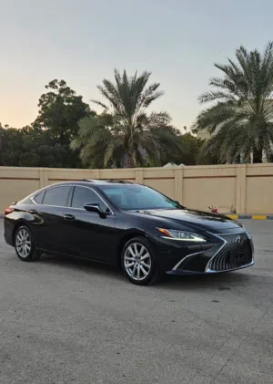 Used Lexus ES in Muscat