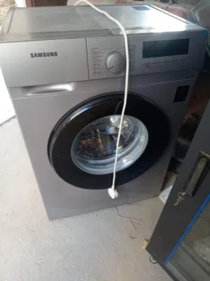 Samsung.......