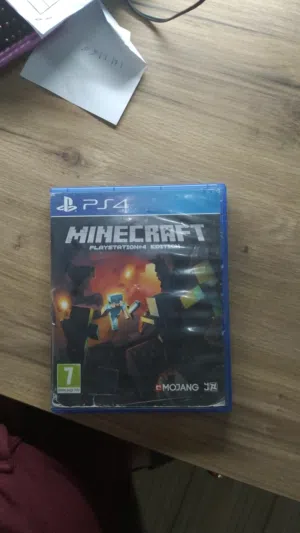لعبة MINECRAFT و SECOND SON الثنتين دبط من 60 وما فوق