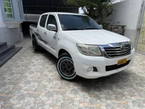 Used Toyota Hilux in Muscat