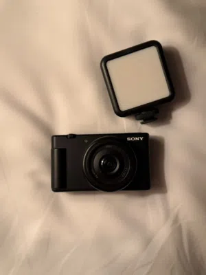 Camera Sony ZV1F