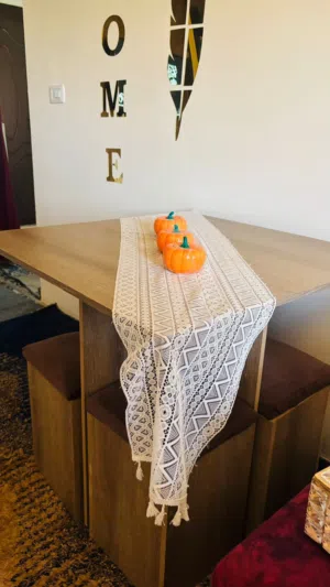 طاولة سفرة مع اربع كراسي