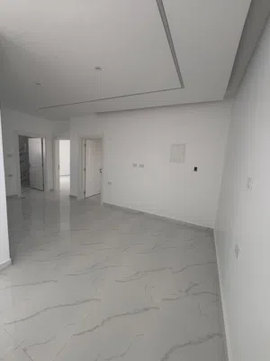 شقة للبيع سراج بنظام فيلا كل دور شقةدولاب مطبخ مكيفات ركباتقابل لتقسيم Jost studio بس بسعر ربي يبارك