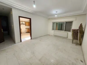 شقة فارغة للبيع في خلدا ref : 14298