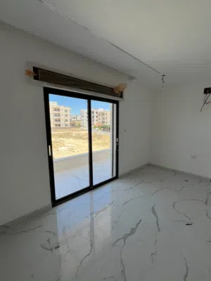 شقة للبيع في البنيات بتشطيبات مميزة