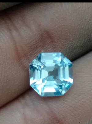 for sale Topaz 1 tablet square shape cut corners weight 3.35 ct size 8.8*8.8*5.7mm