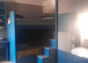 سرير بدورين