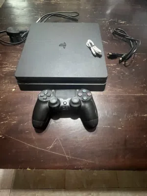 Sony PlayStation 4-500gb clean and works perfectly+controller