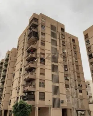 شقة للبيع . زازية الدهماني عمارات استثمار