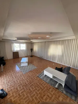 200 m2 3 Bedrooms Apartments for Rent in Amman Al Ashrafyeh