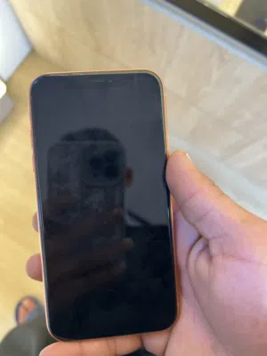 السلام عليكم عندي xr للبيع تليفون مش مفتوح مش مغير فيه شي بكل امووره عشره عل عشره بتريه82 يشد ف شحن