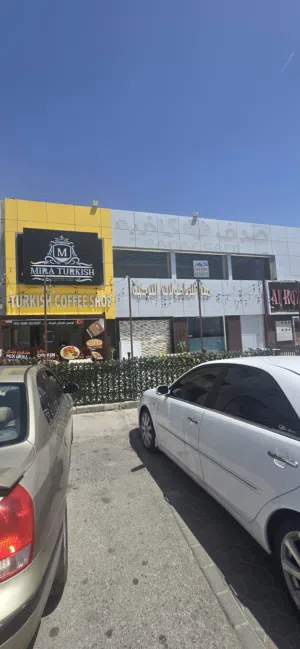 للإيجار معرض في بركة الموز موقع جدا ممتاز لمحبين المساحات الواسعه والاماكن المطلوبه