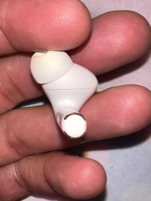 سماعه ايربودز2 الفرده اليمين شغاله يطاريه تمام وامورها طيبه