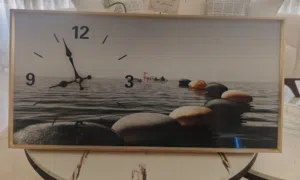 ساعة حائط جميله