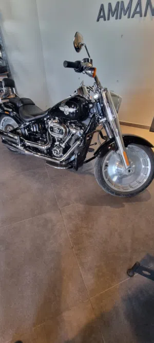 هارلي ماشيه 1400 كيلوا