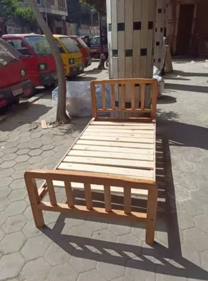 سرير خشب زان احمر