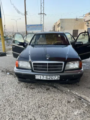 مرسيدس C200 للبيع