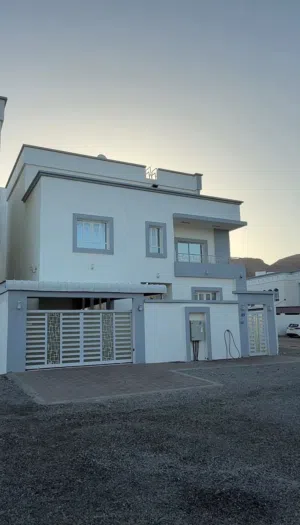 413 m2 5 Bedrooms Villa for Sale in Muscat Amerat