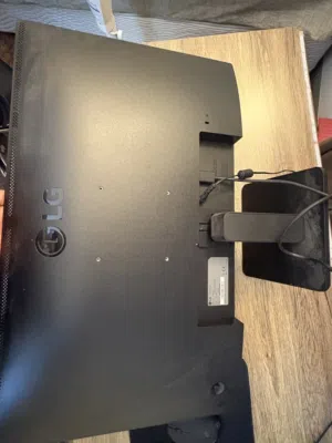 LG 100hz good condition 27 inch monitor