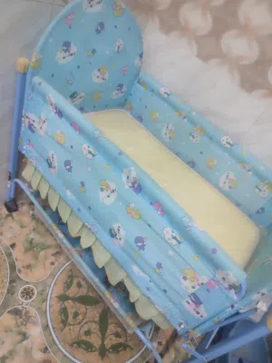 سرير اطفال جديد