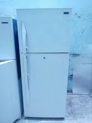 للبيع ثلاجه بحاله ممتازه استخدام خفيف ثلاجه ونسا 18 قدم حجم متوسط بحاله ممتازه معا التوصل التشغيل