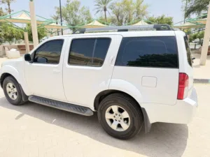 Nissan Pathfinder 2007 v6 - family car good condition