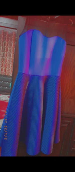 فساتين للبيع