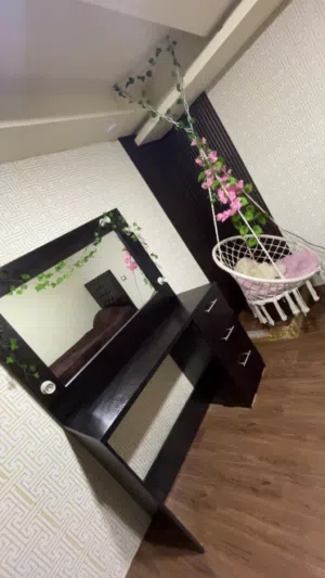 تسريحه ، تواليت للبيع