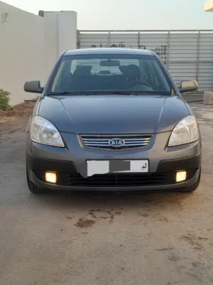 Used Kia Pride in Tripoli