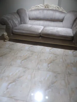 كنبه كبيره خشب تقيل متجدد لسه فرصه