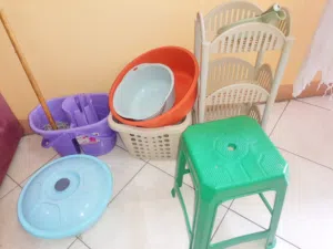 أدوات مطبخ و حمام مستعمله لمدة شهر بسبب السفر